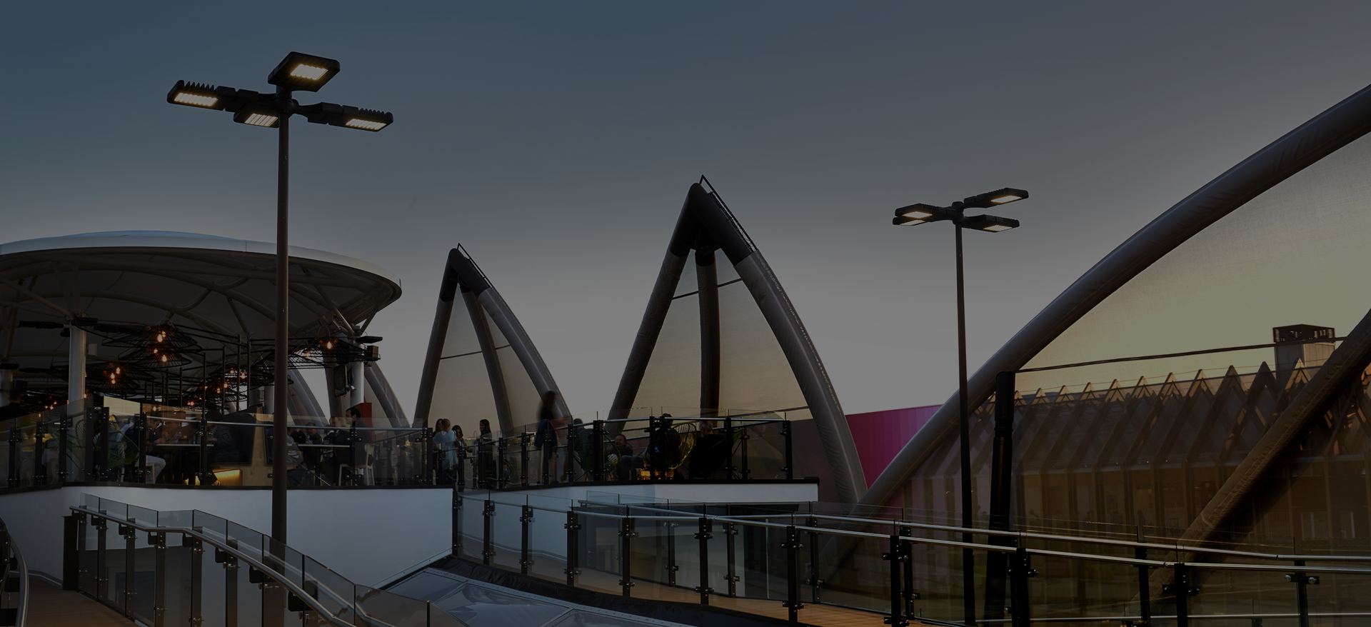 אנו מסייעים לחברות להתקין ציוד קל בכל מורכבות